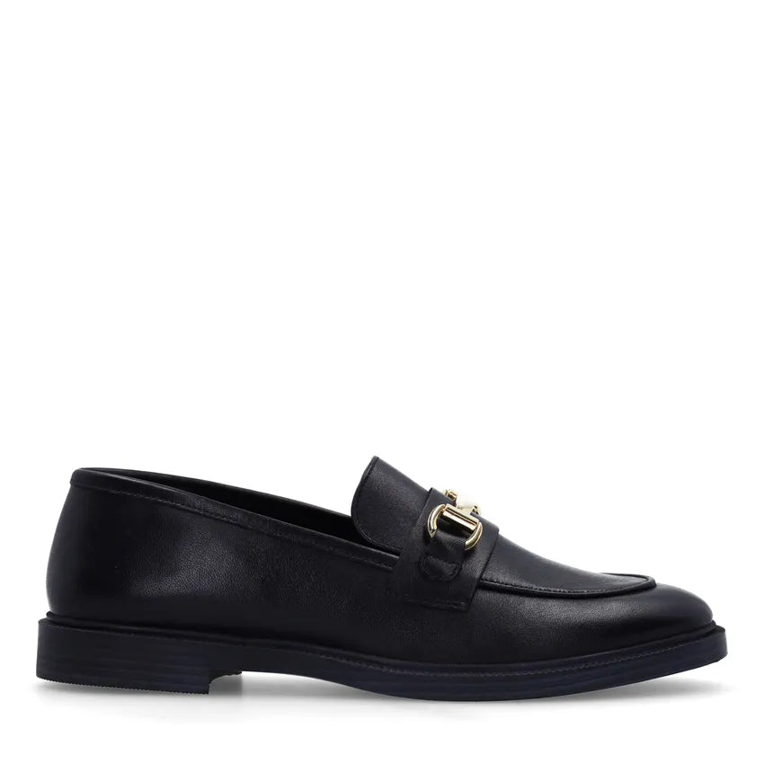 Schwarze Leder-Loafer mit Detail