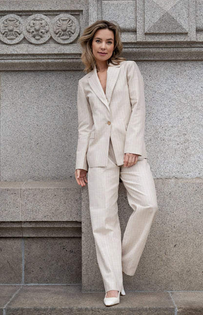 Blazer in Creme Pin Pinstripe